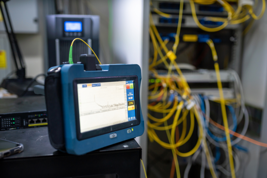 Advancing Smart Manufacturing with Optical Fiber Sensors - PhotonHub